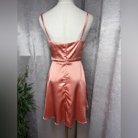 Lulus Dream of Dancing Coral Satin Twist-Front Skater Dress Women’s Sz M - Picture 9 of 14